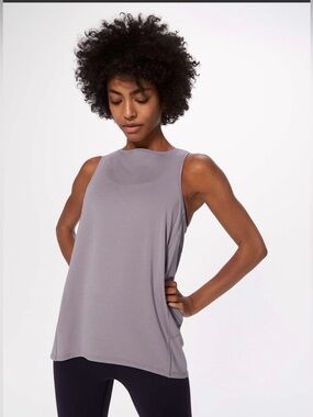 Lululemon Back In Action Atheltic Active Tank in Lavender Grey